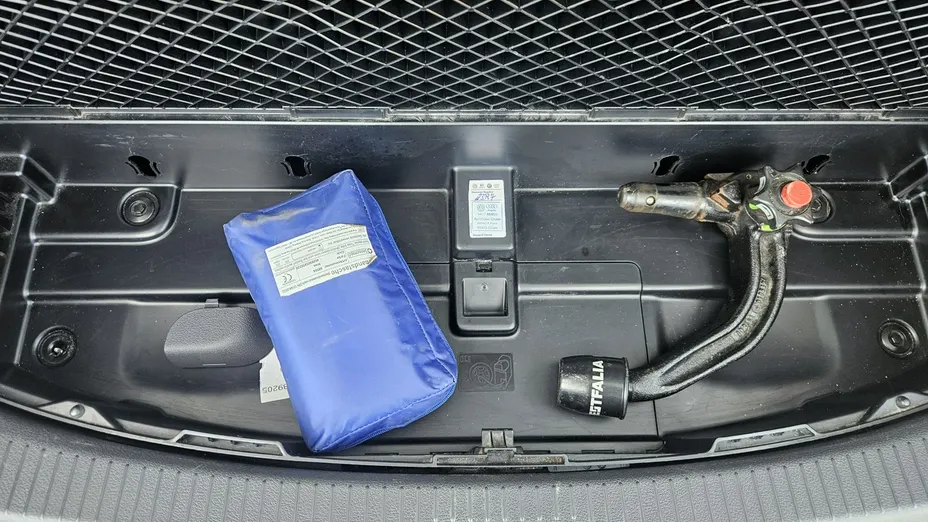 VOLKSWAGEN Touran -