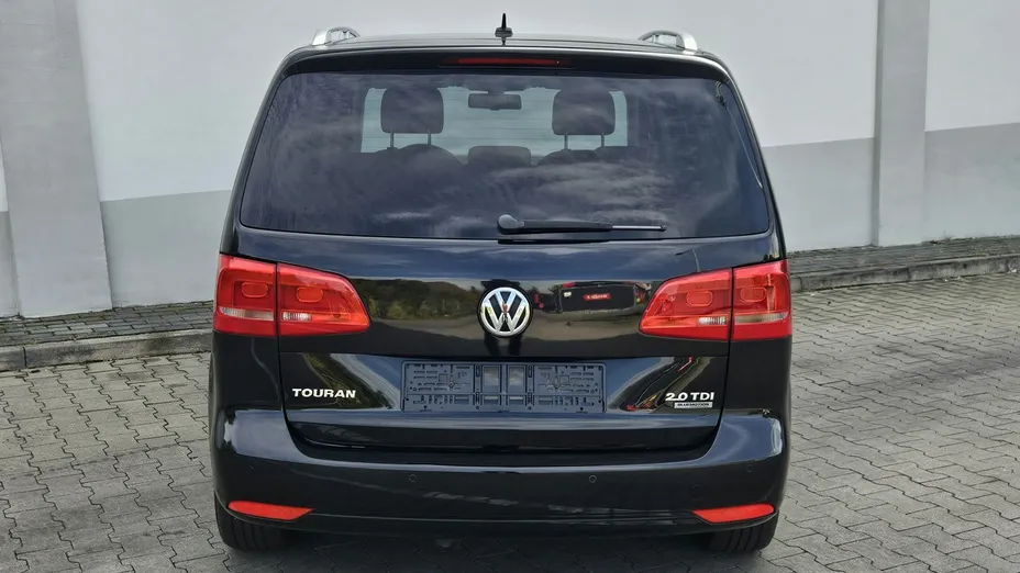 VOLKSWAGEN Touran -