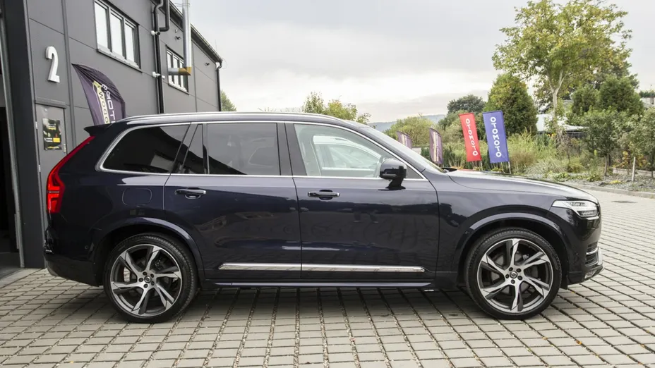 VOLVO XC90 -