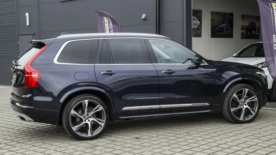 VOLVO XC90 -