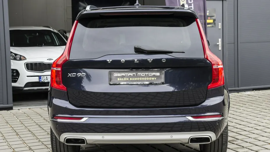 VOLVO XC90 -