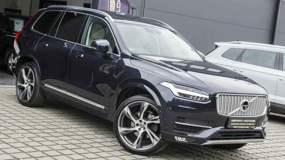 VOLVO XC90 -