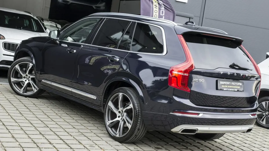 VOLVO XC90 -