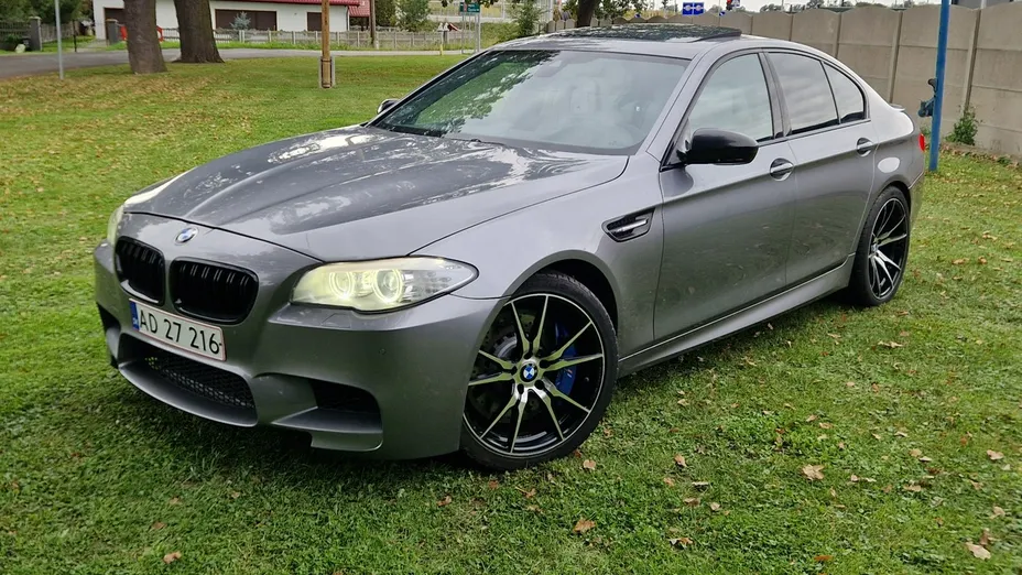 BMW M5 -