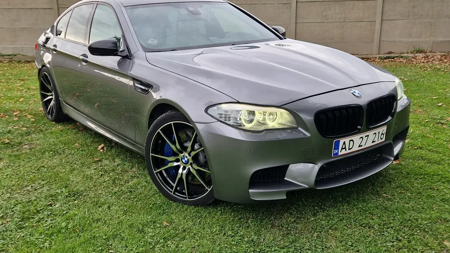 BMW M5 -