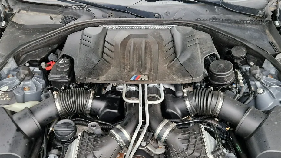 BMW M5 -