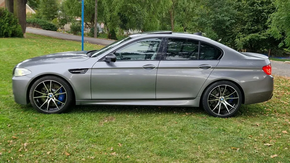 BMW M5 -