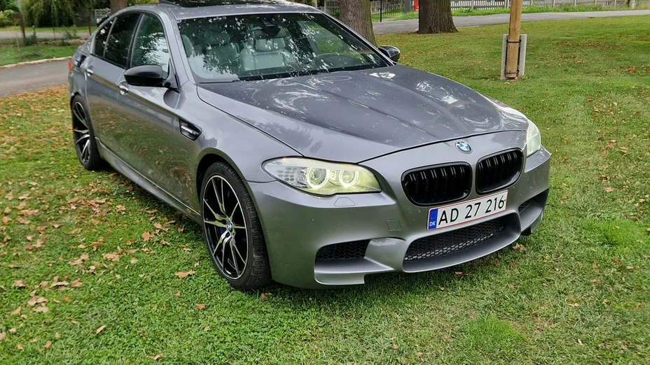 BMW M5 -