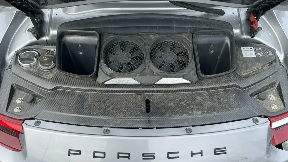 PORSCHE 911 -