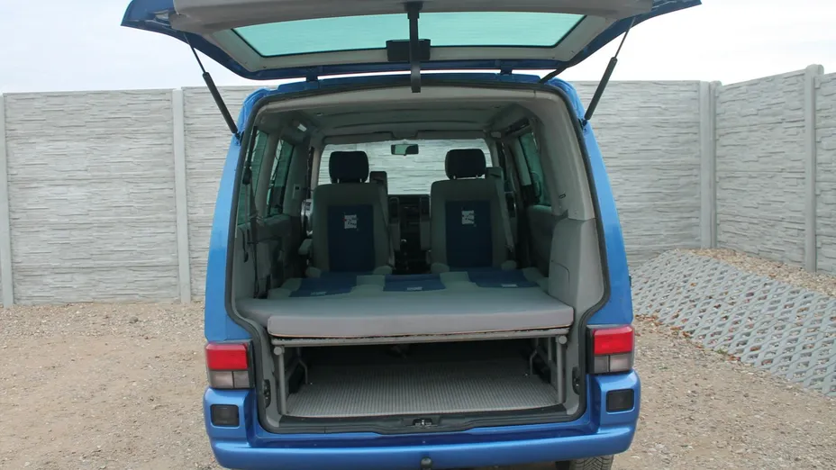 VOLKSWAGEN Multivan -