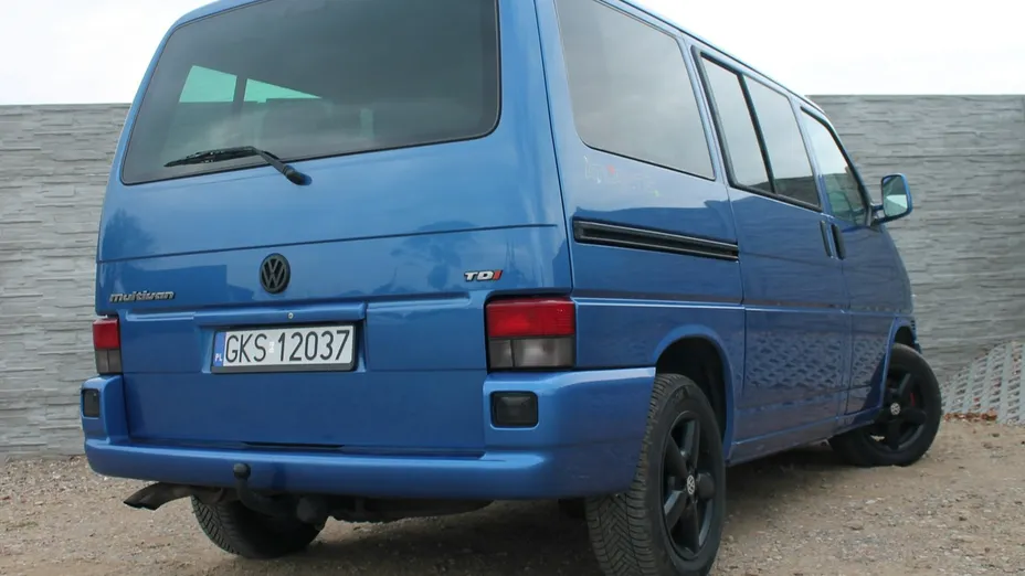 VOLKSWAGEN Multivan -