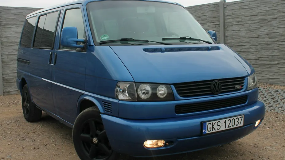 VOLKSWAGEN Multivan -