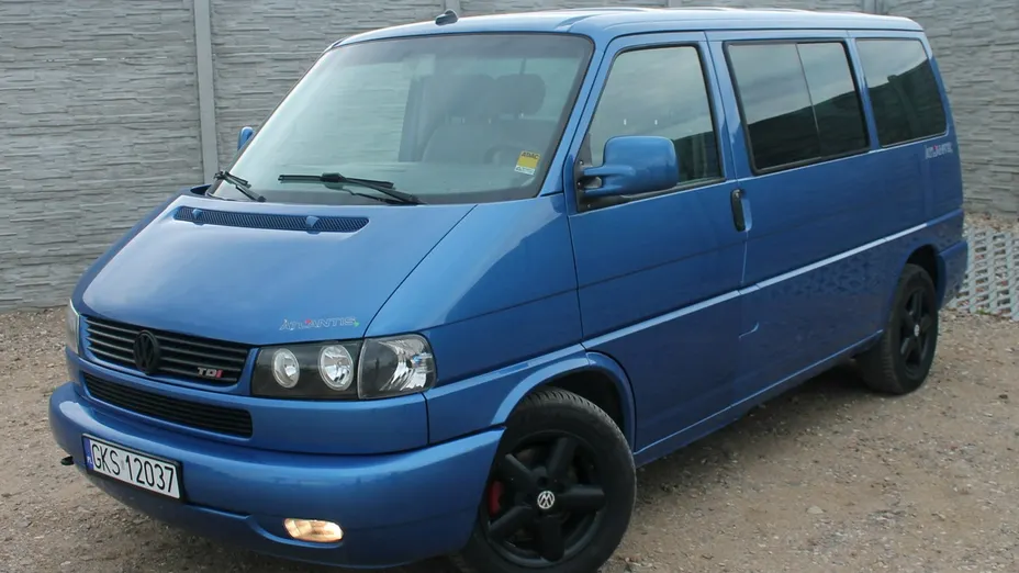VOLKSWAGEN Multivan -