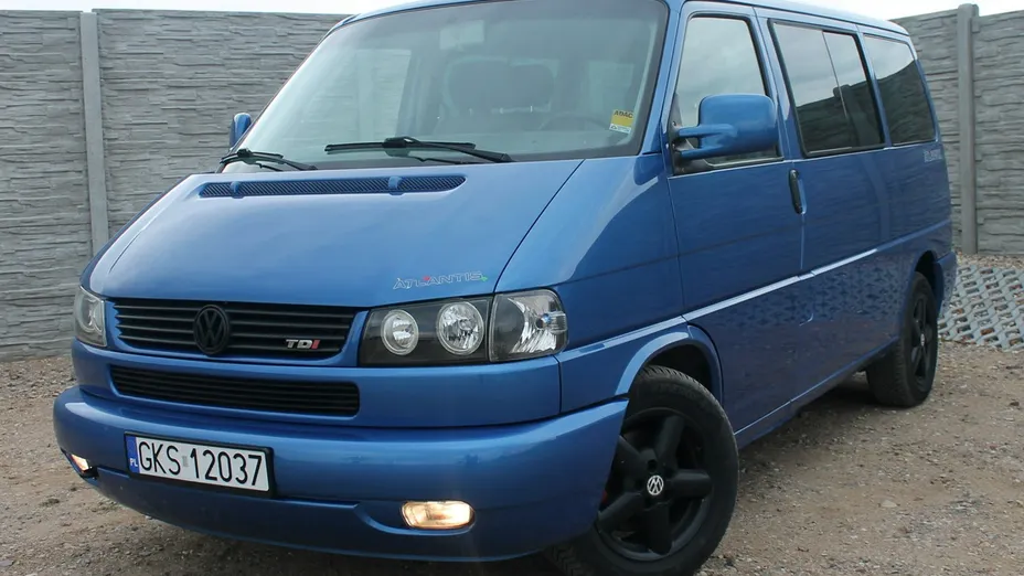 VOLKSWAGEN Multivan -