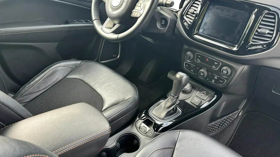 JEEP Compass -