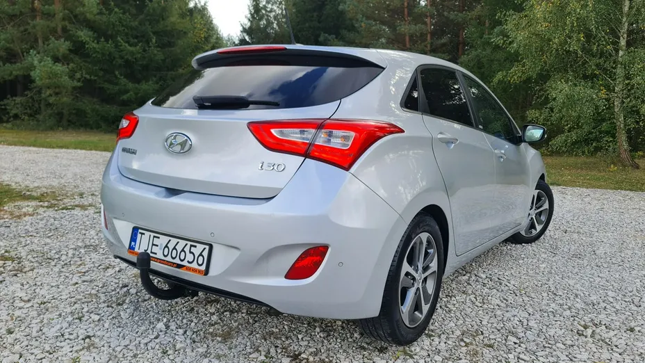 HYUNDAI i30 -