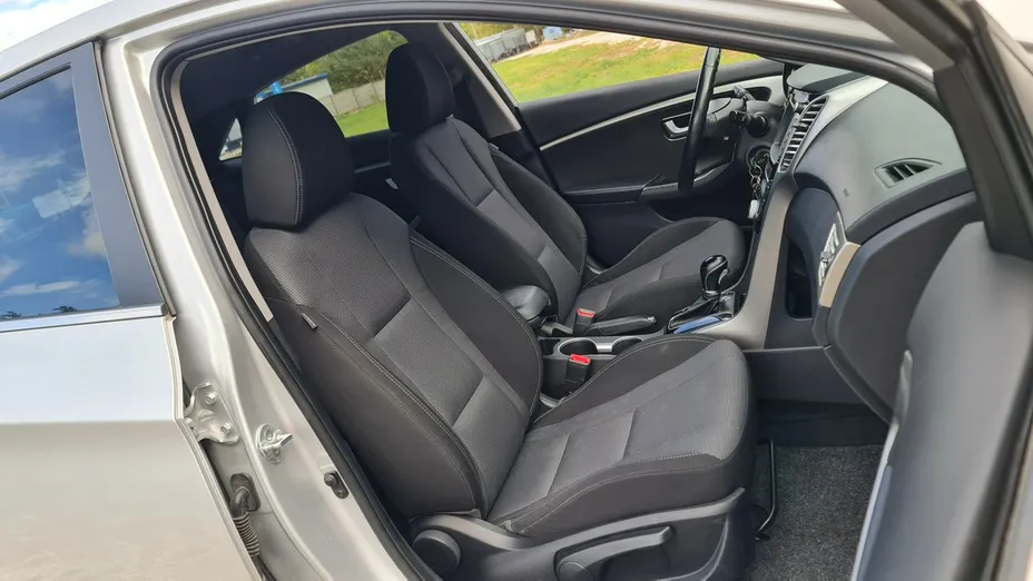 HYUNDAI i30 -