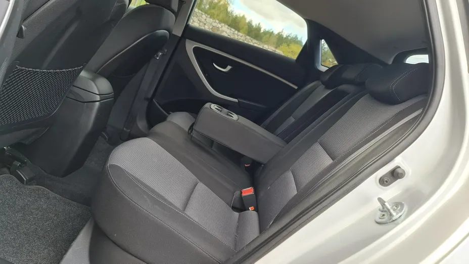HYUNDAI i30 -
