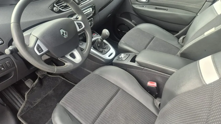 RENAULT Grand Scenic -