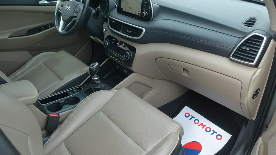 HYUNDAI Tucson -