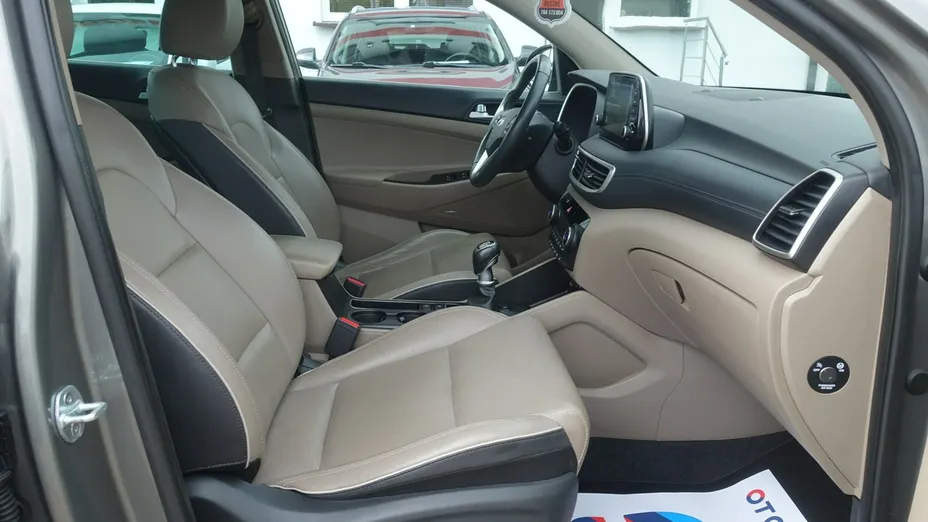 HYUNDAI Tucson -