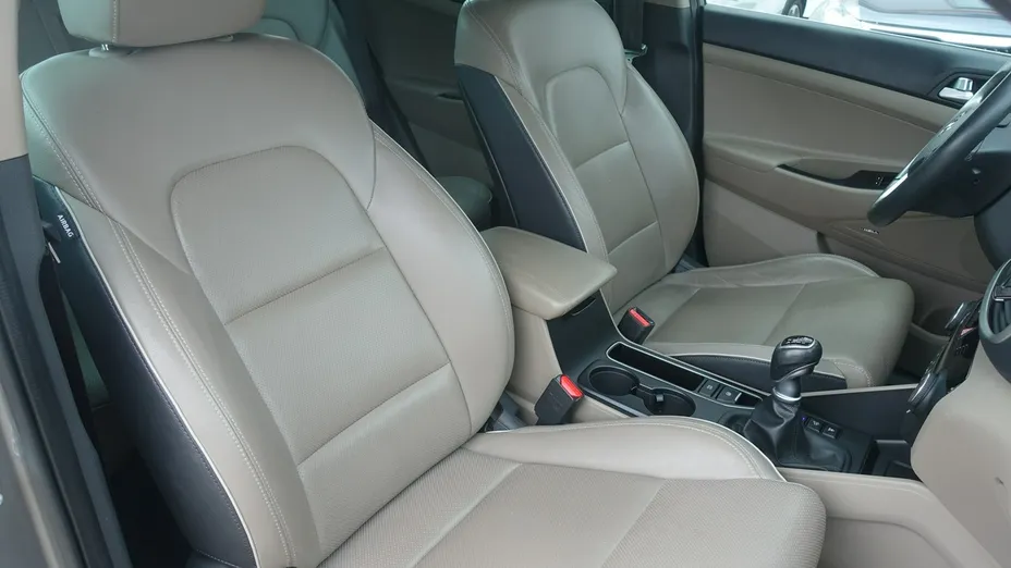 HYUNDAI Tucson -