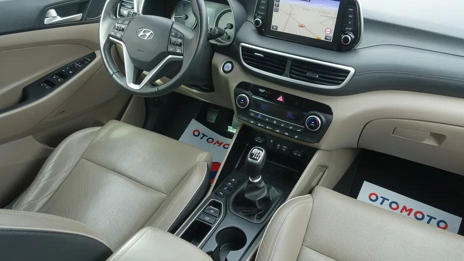 HYUNDAI Tucson -