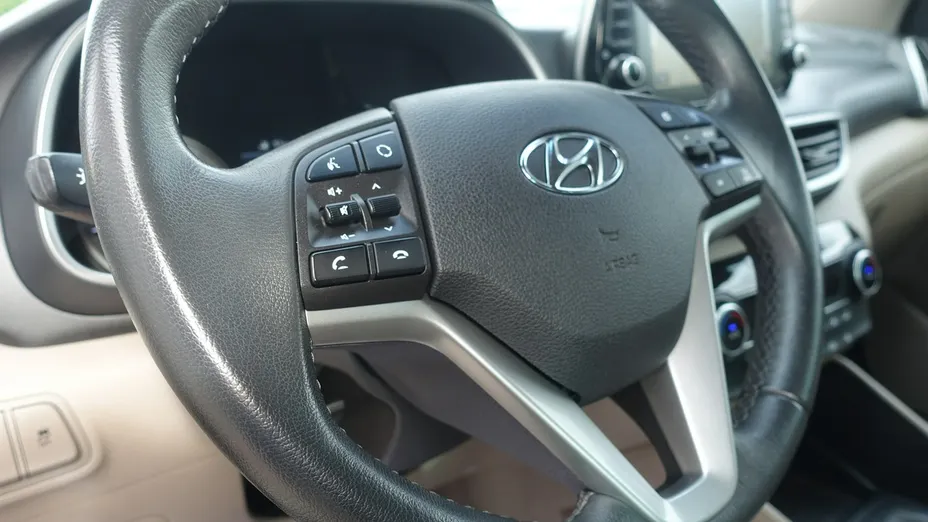 HYUNDAI Tucson -