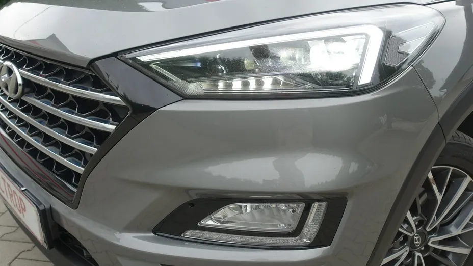 HYUNDAI Tucson -