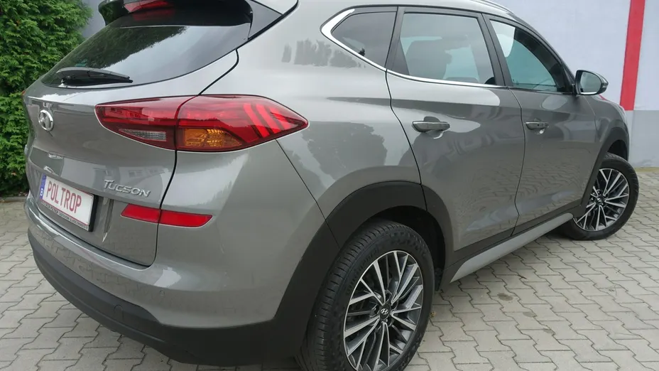 HYUNDAI Tucson -