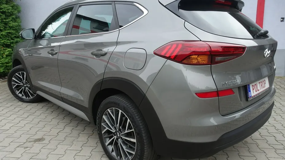 HYUNDAI Tucson -