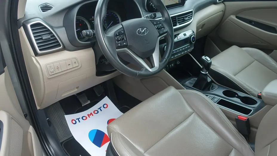 HYUNDAI Tucson -