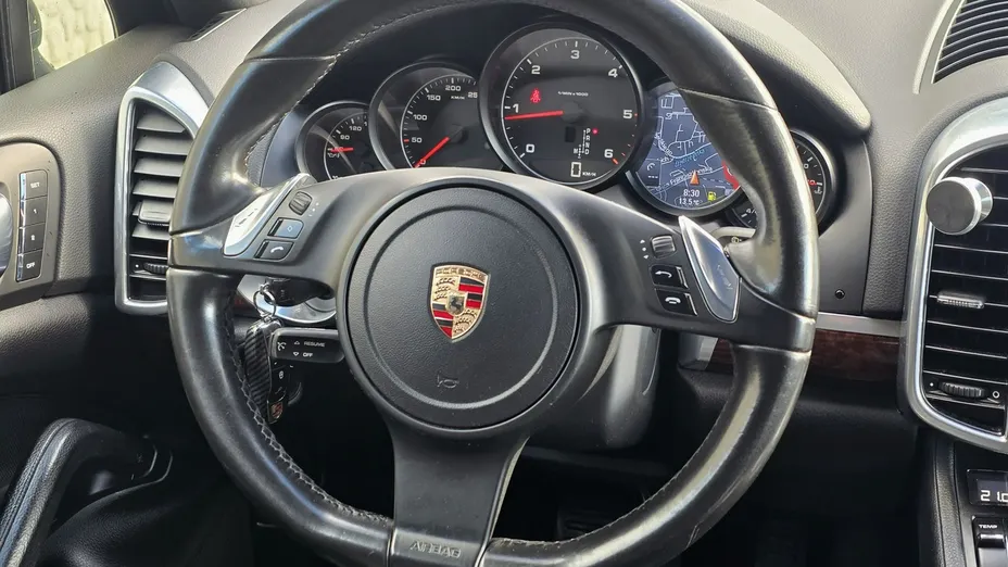 PORSCHE Cayenne -