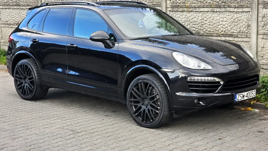 PORSCHE Cayenne -