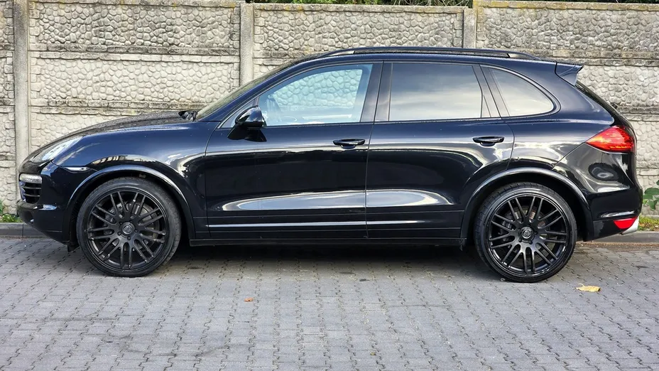 PORSCHE Cayenne -