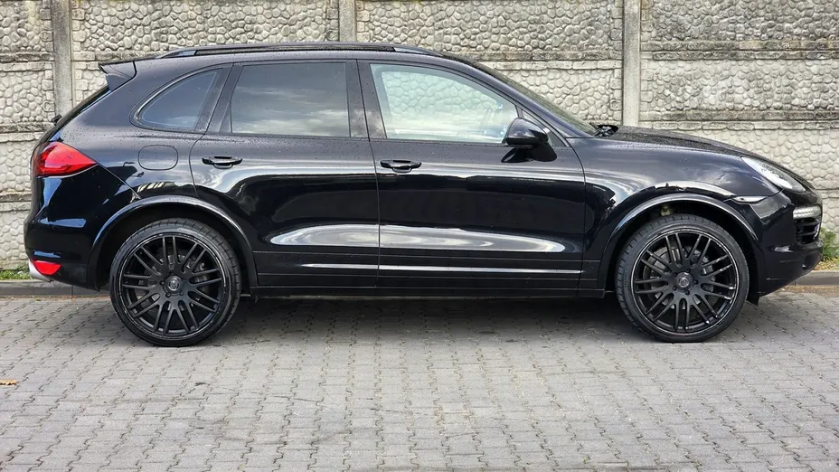 PORSCHE Cayenne -