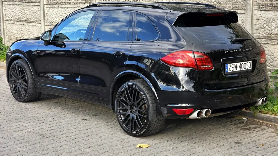 PORSCHE Cayenne -