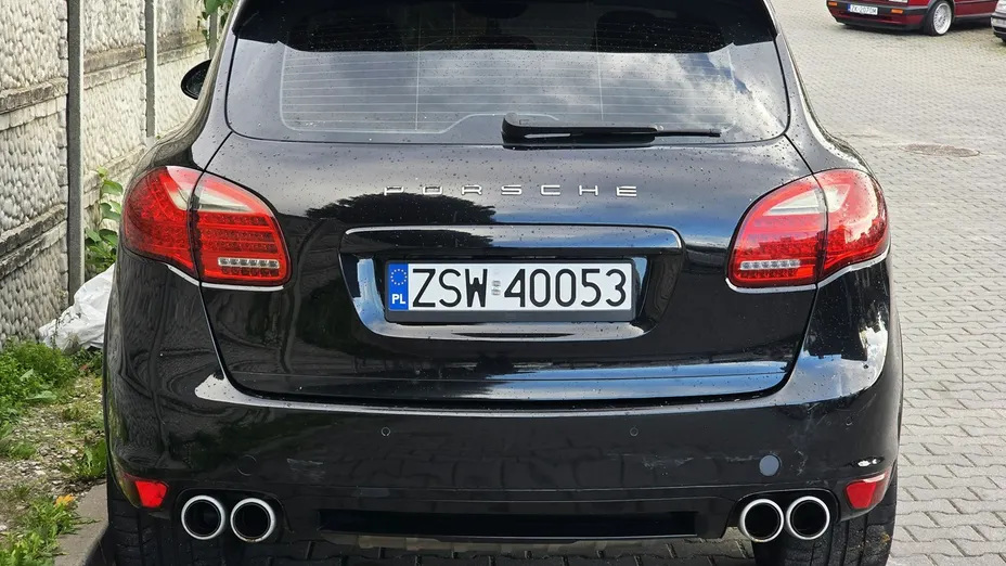 PORSCHE Cayenne -