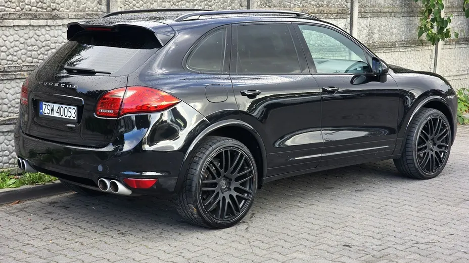 PORSCHE Cayenne -
