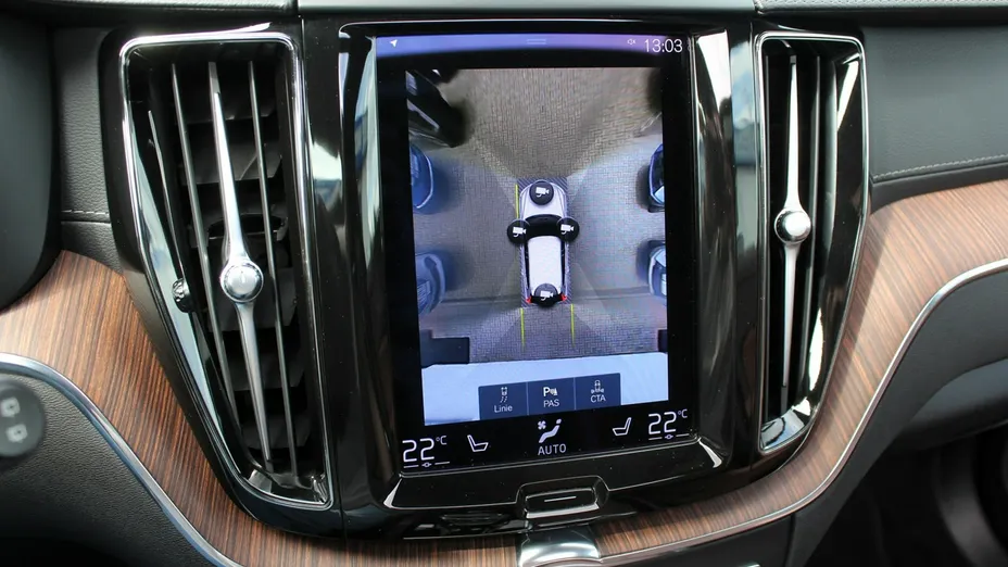 VOLVO XC60 -