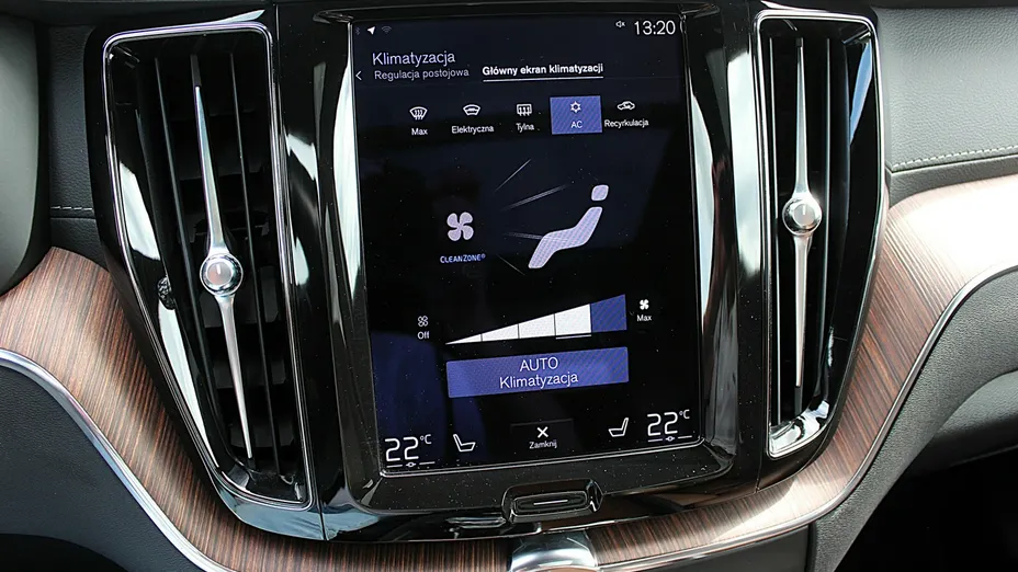 VOLVO XC60 -