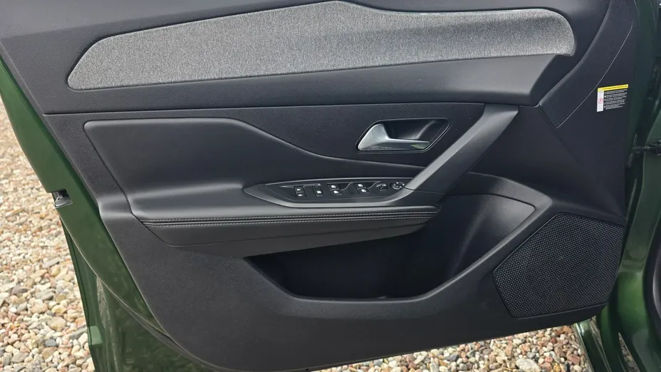 PEUGEOT 308 -