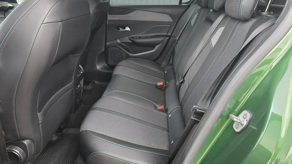 PEUGEOT 308 -