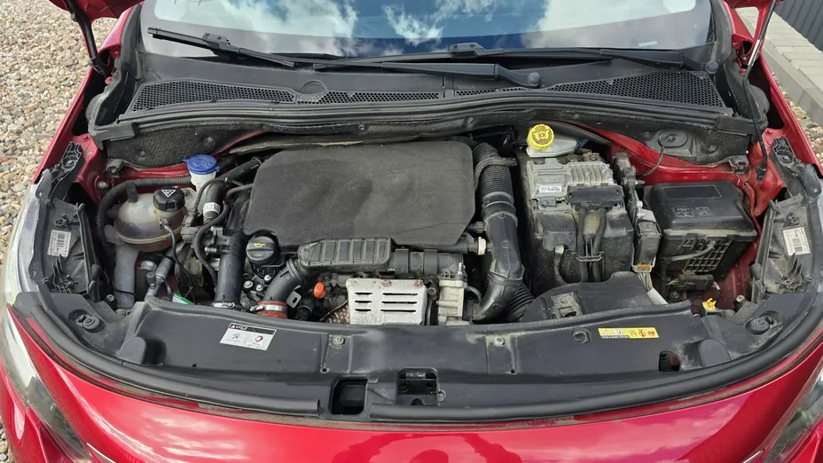 PEUGEOT 2008 -