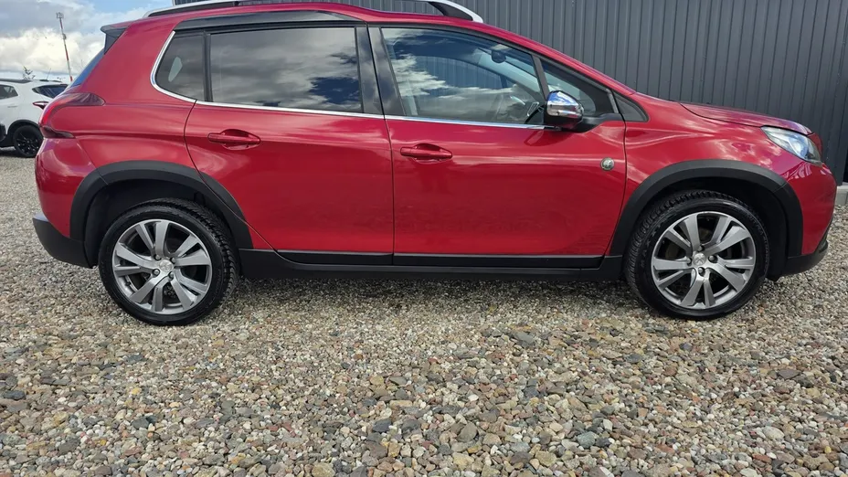 PEUGEOT 2008 -