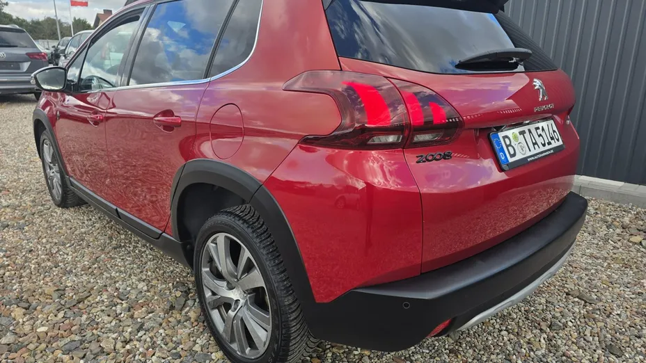 PEUGEOT 2008 -