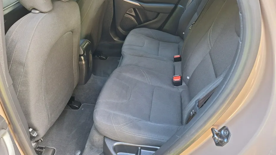 VOLVO V40 -