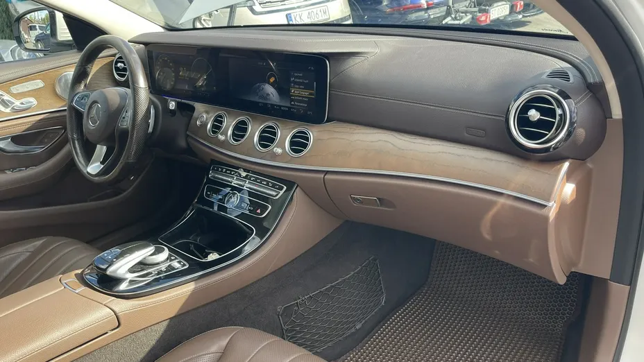 MERCEDES-BENZ E Klasa -