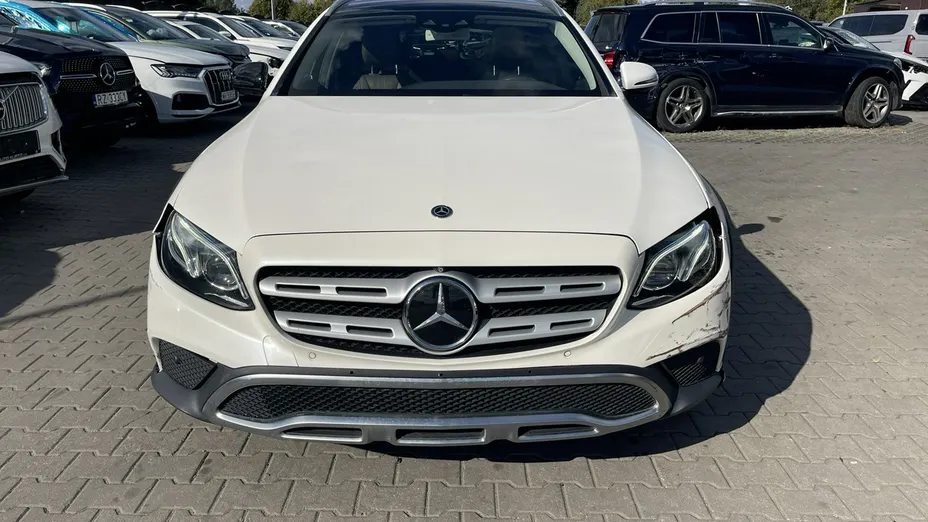 MERCEDES-BENZ E Klasa -