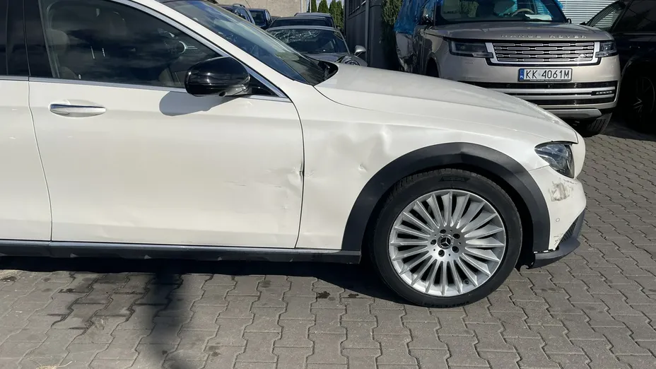 MERCEDES-BENZ E Klasa -